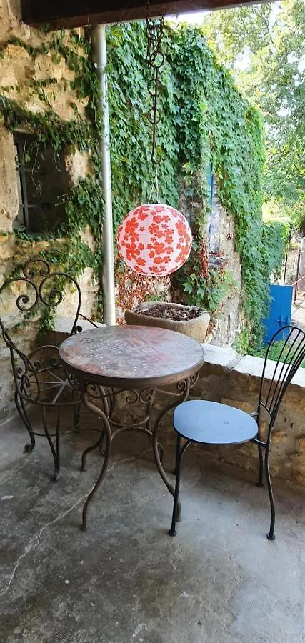 La Ferme Du Chateau Puygiron 0*,  France